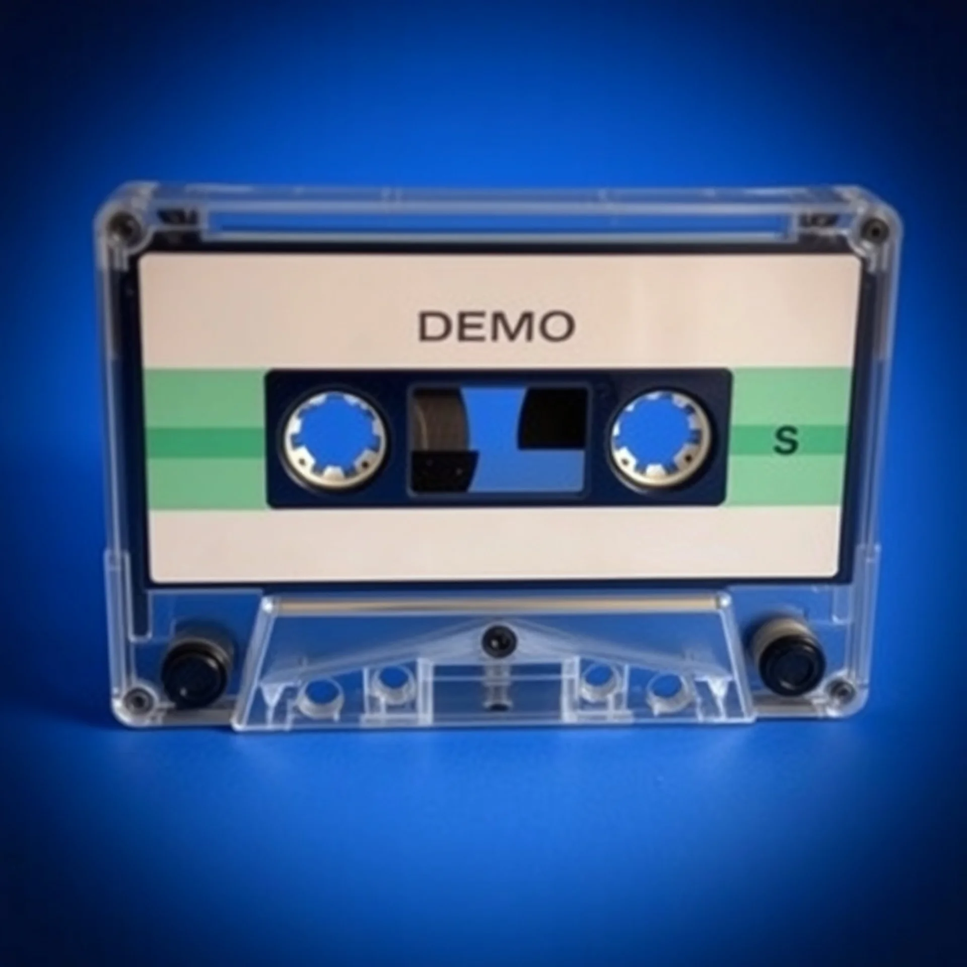une cassette audio vintage, marquée 'DEMO'