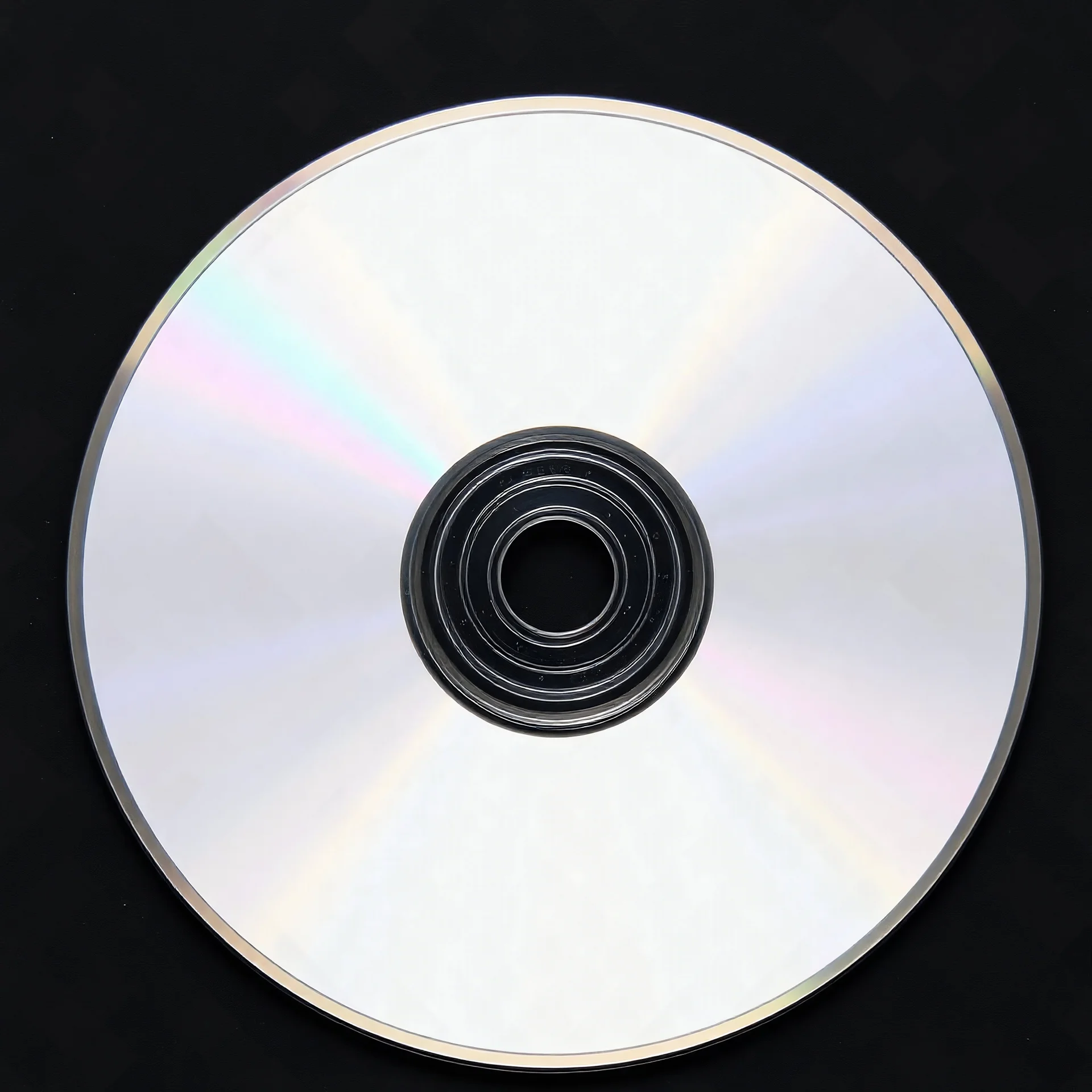 un vieux cd vierge, marqué 'DEMO sqong'