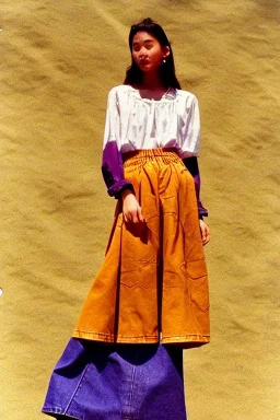 year 1996 denim fashion. Loose skirt, low waist. Colors: denim blue, blue, purple, cream, khaki, light green, lilac, plum, orange, terracotta, red, light yellow, lion yellow, pink, dark blue, beige. Gwen Stephani