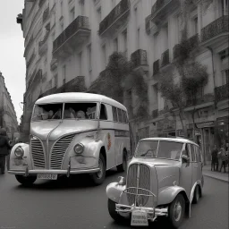 photo d'une vieille dame dans un bus à Paris