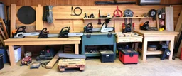 tre buesager, tre motorsager, to store bordsager og en liten, to sagsager og en liten sag og en bitteliten sag