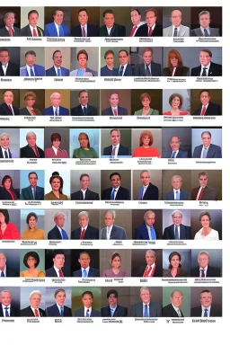 Picture of a cabinet with 19 ministers they are from the socialist and liberal parties