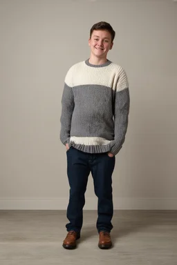 tim mit pullover der über die knie geht kleine mensch