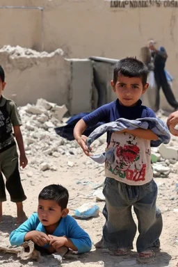 Kinder am gazastreifen werden von einem terroristen bedroht der sagt "I dont care about the kids i will bomb gaza"