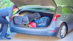 paranoid housekeeping thief hiding baggage in their car trunk