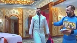 russian man pranks indian hotel