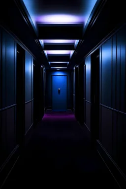 Un long couloir très sombre avec un ascenseur au bout. Ambiance bleutée/violette. Devant l'ascenseur se trouve une ombre portant un chapeau haut de forme et dans sa main une hache.