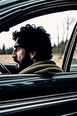 شخص يظر من نافذة السيارات بطريقة أنمي