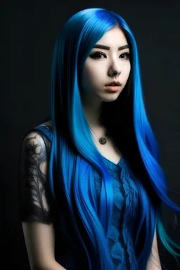 девушка восточной внешности с длинными голубыми волосами