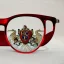 Placeholder: escudo de armas rojo antiguo lentes