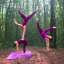 Placeholder: acro yoga dans la forêt