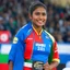 Placeholder: Sirima Nicole Wiratunga là bas sur le podium