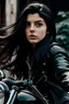 Placeholder: una chica en moto cabello negro