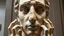 Placeholder: Rostro humano compuesto por fragmentos de esculturas clásicas —narices de mármol, manos rotas, ojos vacíos— reorganizados en una nueva identidad escultórica; estética surrealista con iluminación museística
