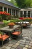 Placeholder: Patio grande con flores