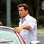 Placeholder: John Travolta travolto da un'auto