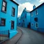 Placeholder: Fotografia di strada assurda e falsa orripilante blu weirdcore dai colori vivaci. Noe. Non luogo falso, inusuale. Max Ernst. Le case sono false e dipinte di nero chiaro con cose stilizzate e dettagli. Ci sono finestrelle false quadrate, che danno un senso distopico e molto surreale, disposte in modo casuale. L'atmosfera generale sembra noiosa e onirica, con un contrasto tra elementi reali ed elementi dipinti falsi, René Magritte, oddest things