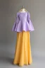 Placeholder: Нижнее платье более легкое золотого цвета. Поверх было второе платье блио сиреневого цвета, рукава в стиле рукава Марии.