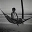 Placeholder: mujer sentada en una hamaca de madera en la playa, fotografía real, fotografía realizada con un cámara Fuji y objetivo de 35mm, fotografía en blanco y negro, tono años 60